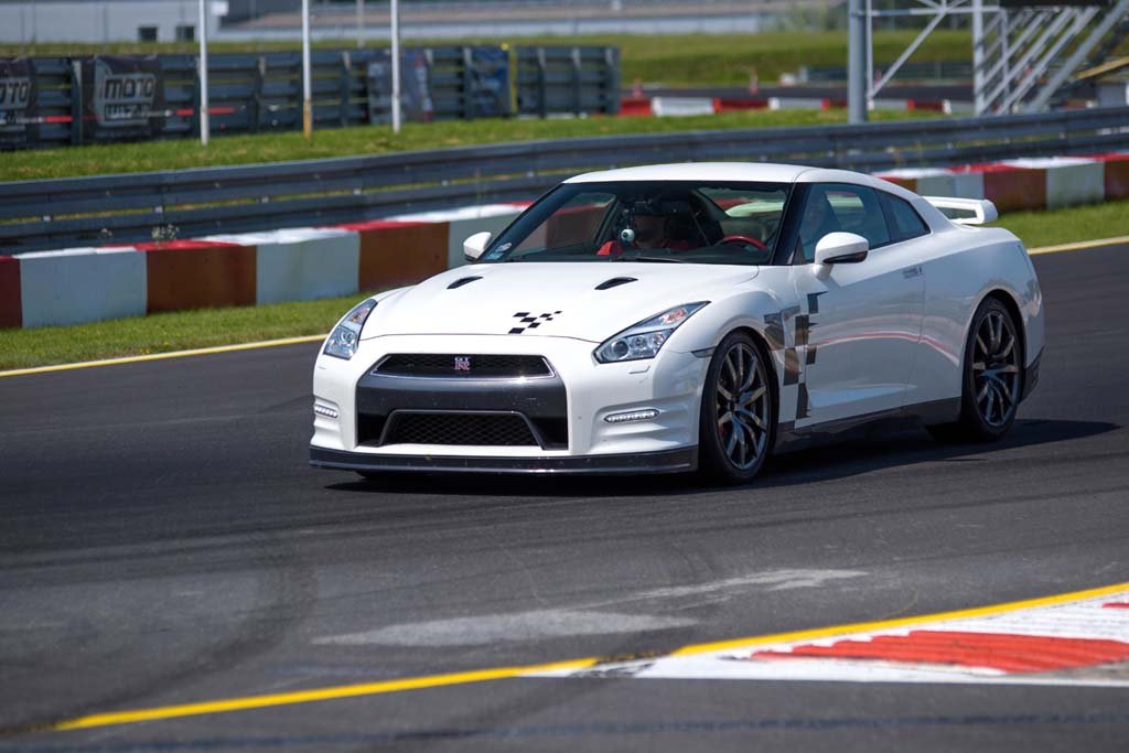 Nissan GT-R 