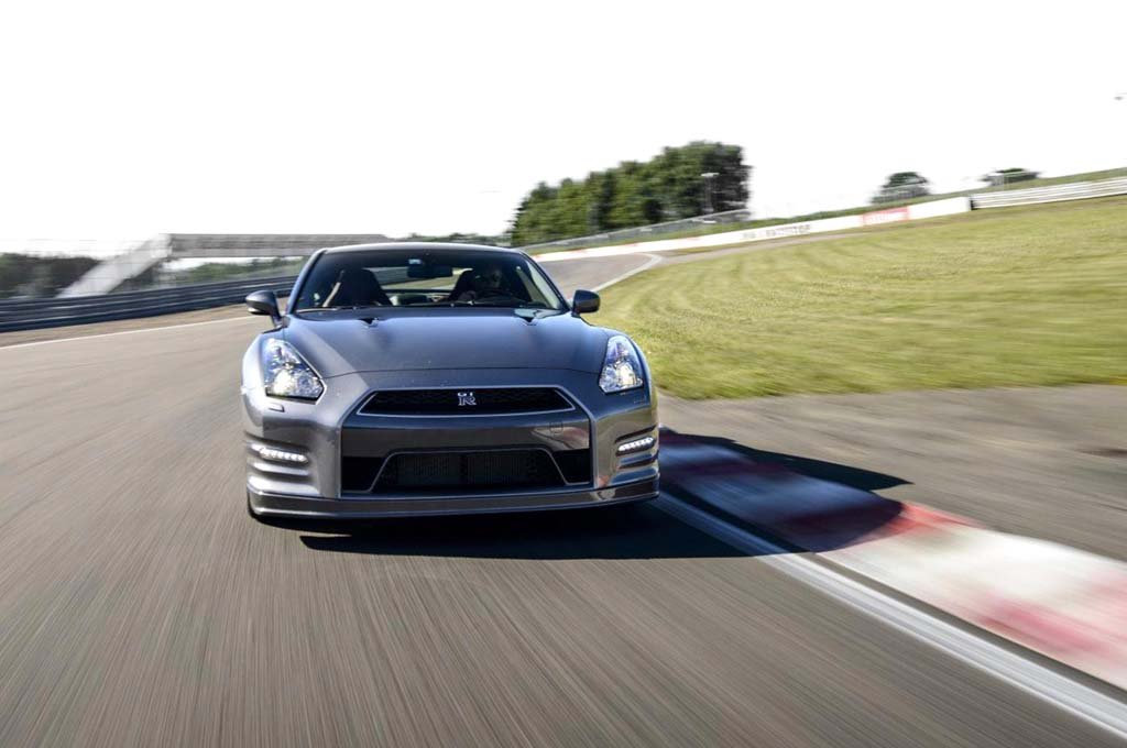Nissan GT-R 